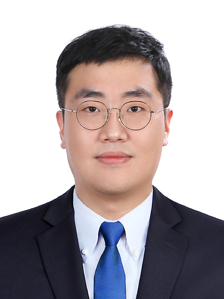 [Picture 4] Joonhyung Lim, research professor at IBS Center for Molecular Spectroscopy and Dynamics (first author).jpg