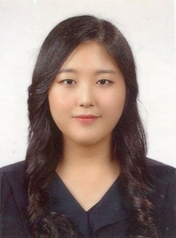 Operando Raman and UV-Vis spectroscopic investigation of the coloring and bleaching mechanism of self-powered photochromic devices for smart windows 이미지