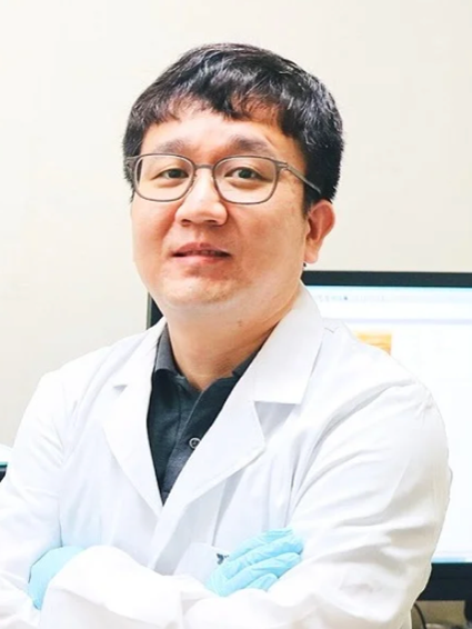 강훈구박사_2.png